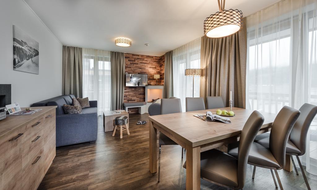 Alpenparks Hotel & Apartment Central Zell Am See Zell am See Exterior foto