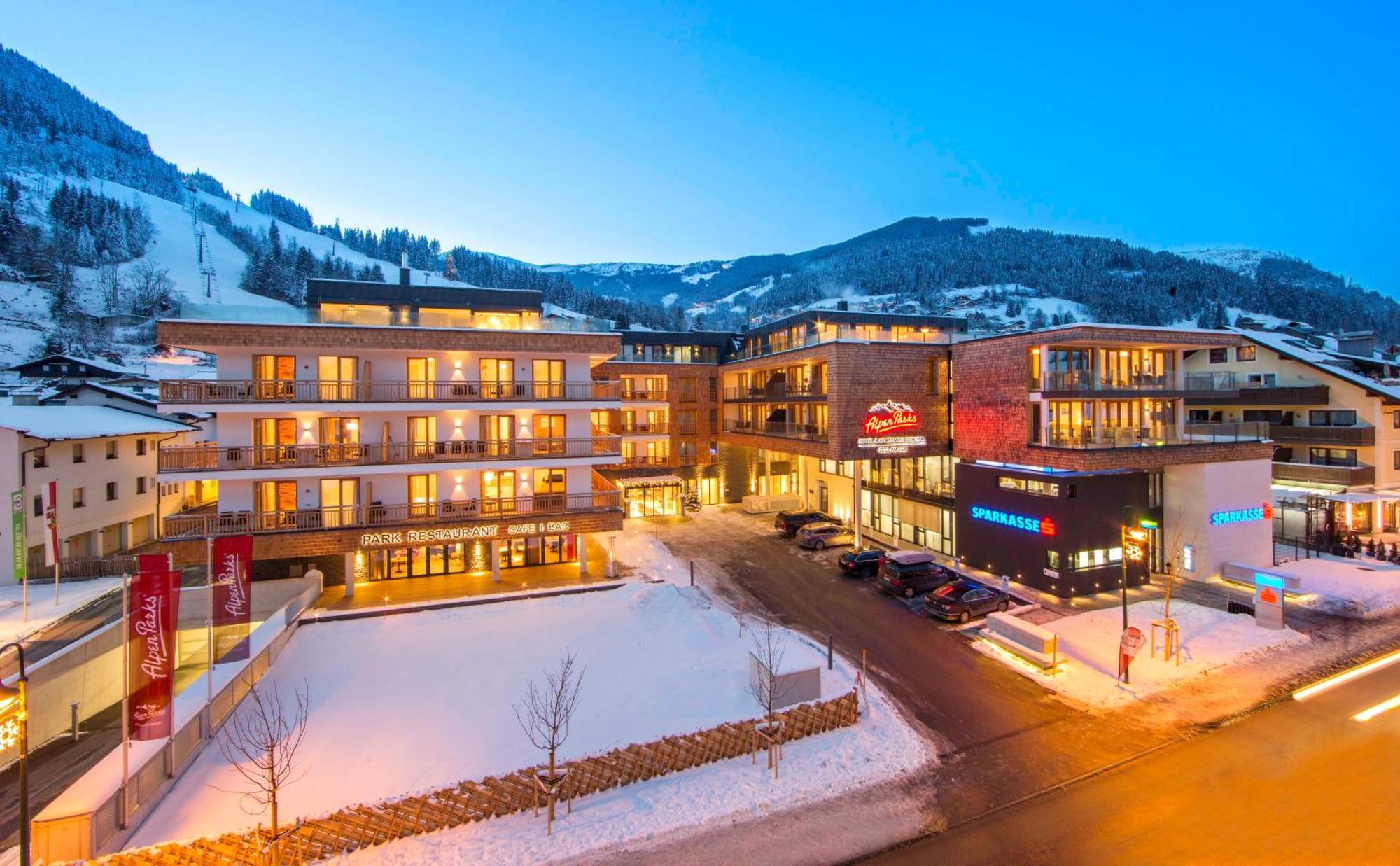 Alpenparks Hotel & Apartment Central Zell Am See Zell am See Exterior foto